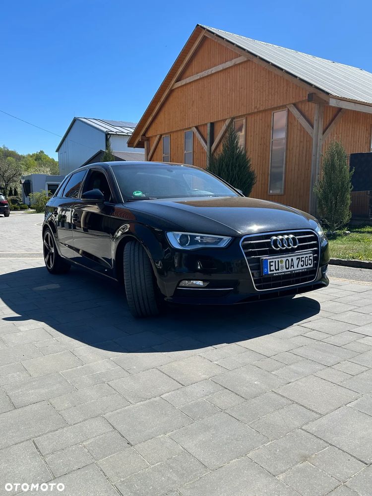 Audi A3 Sportback 2.0 TDI (clean diesel) S tronic S line Sportpaket - 4