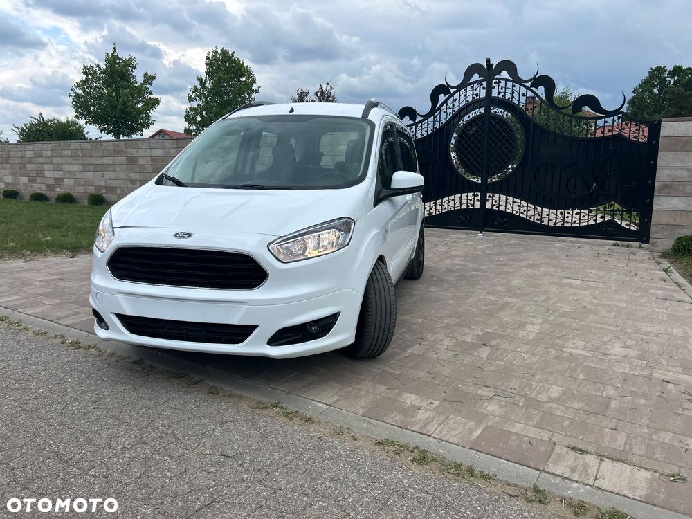 Ford Tourneo Courier 1.5 TDCi Titanium - 3