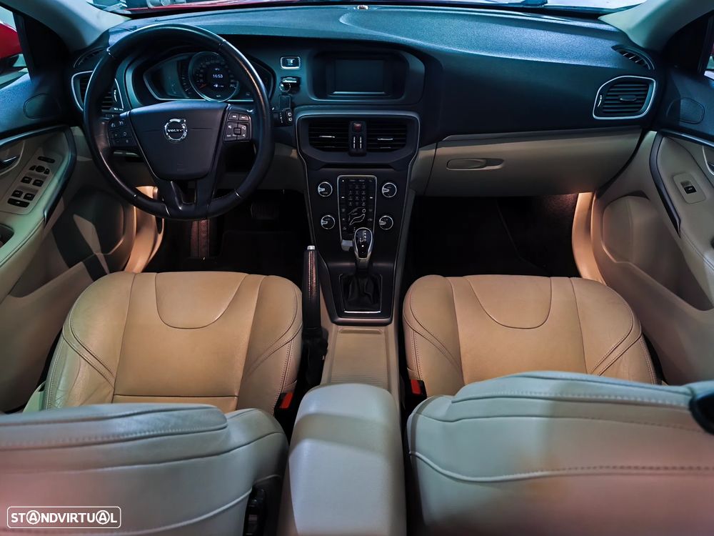 Volvo V40 T3 Geartronic Momentum - 12