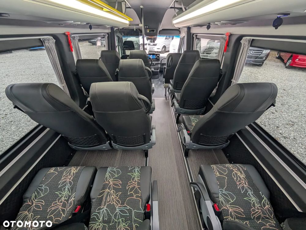 Mercedes-Benz Sprinter 519 - 22