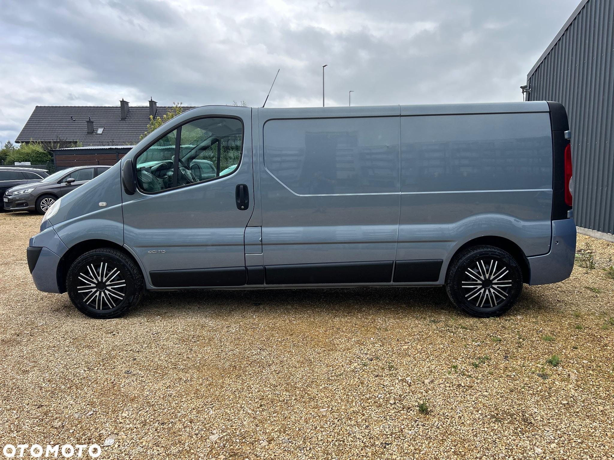 Renault TRAFIC - 8