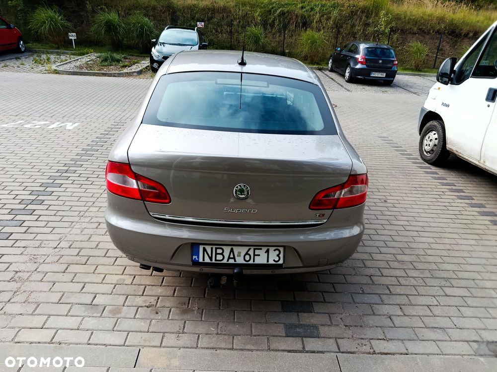Skoda Superb 2.0 TDI Elegance - 4