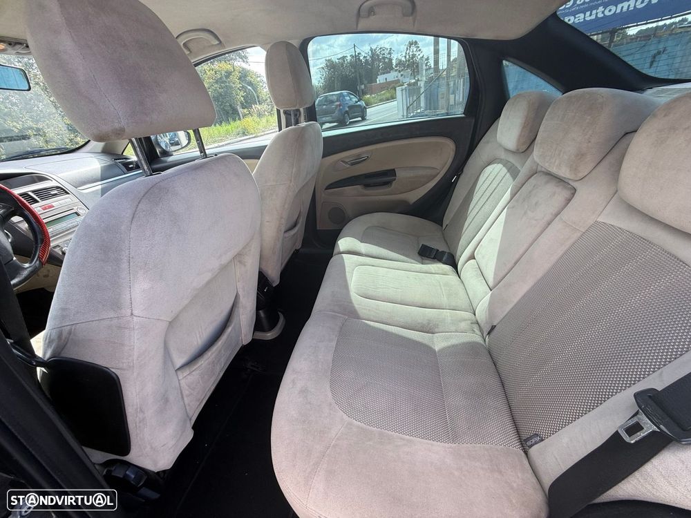 Fiat Linea 1.3 M-Jet Emotion - 12