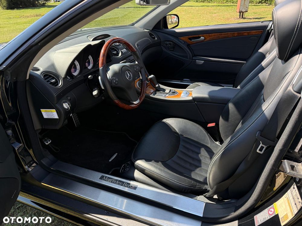 Mercedes-Benz SL - 16