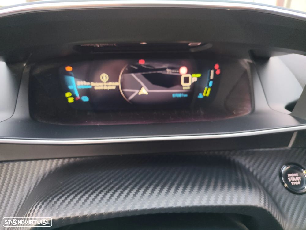 Peugeot e-208 GT - 14
