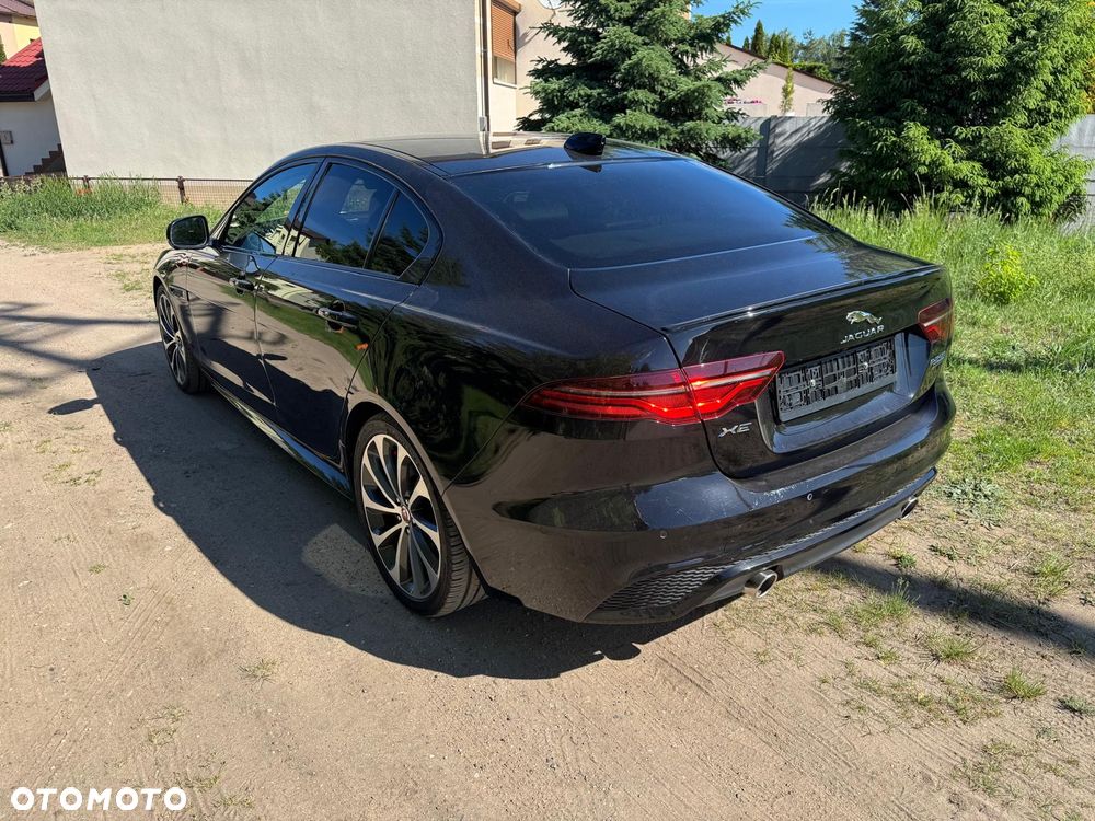 Jaguar XE P250 R-Dynamic HSE - 3