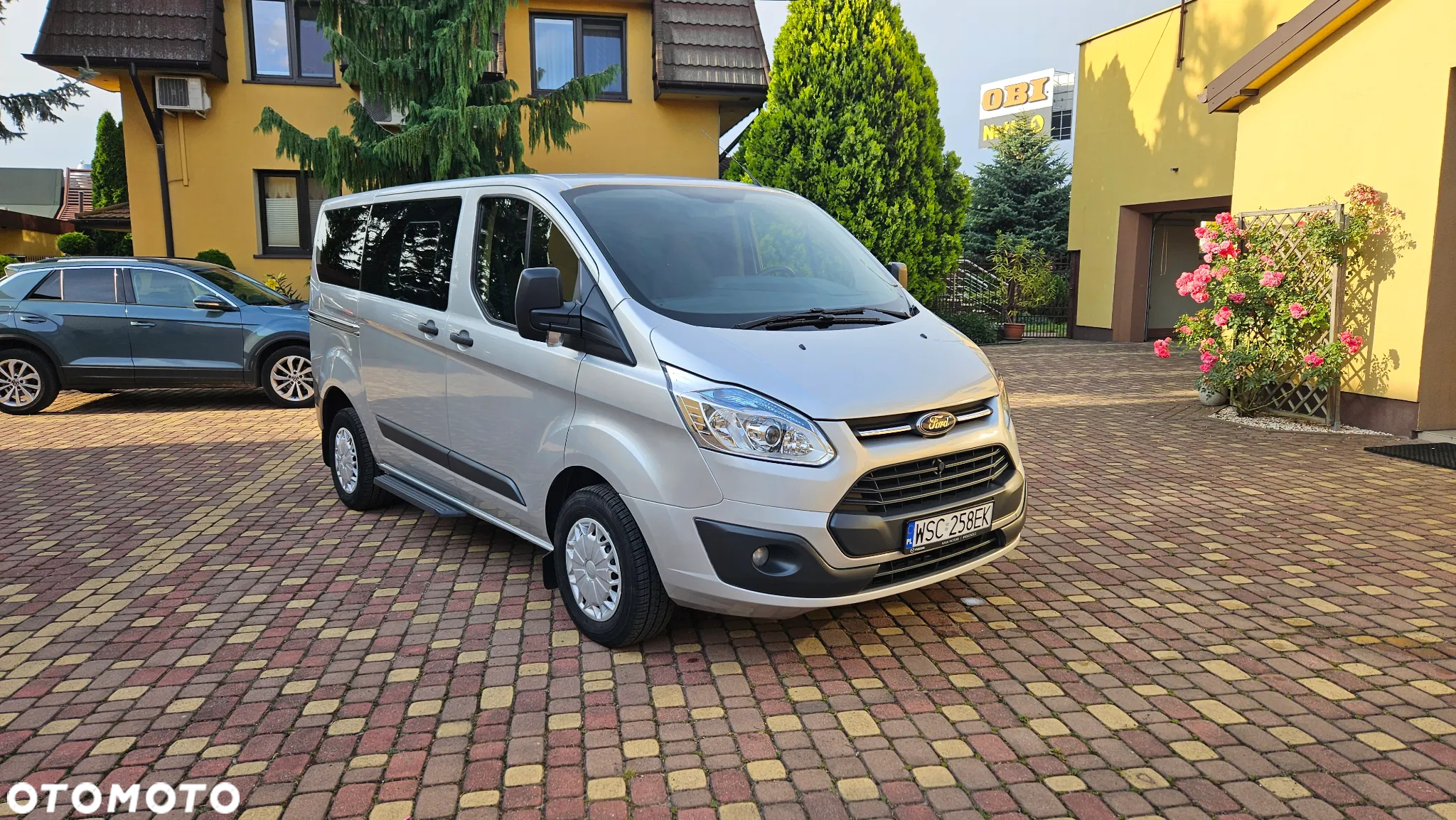 Ford Tourneo Custom - 2