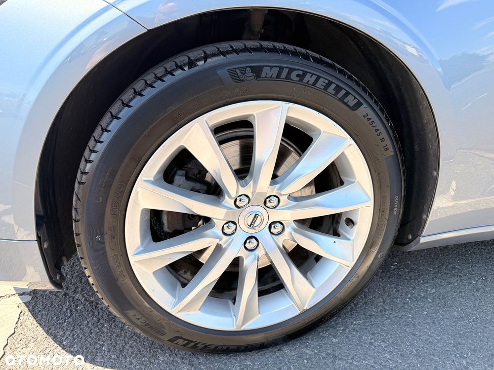 Volvo V90 D4 Momentum - 8