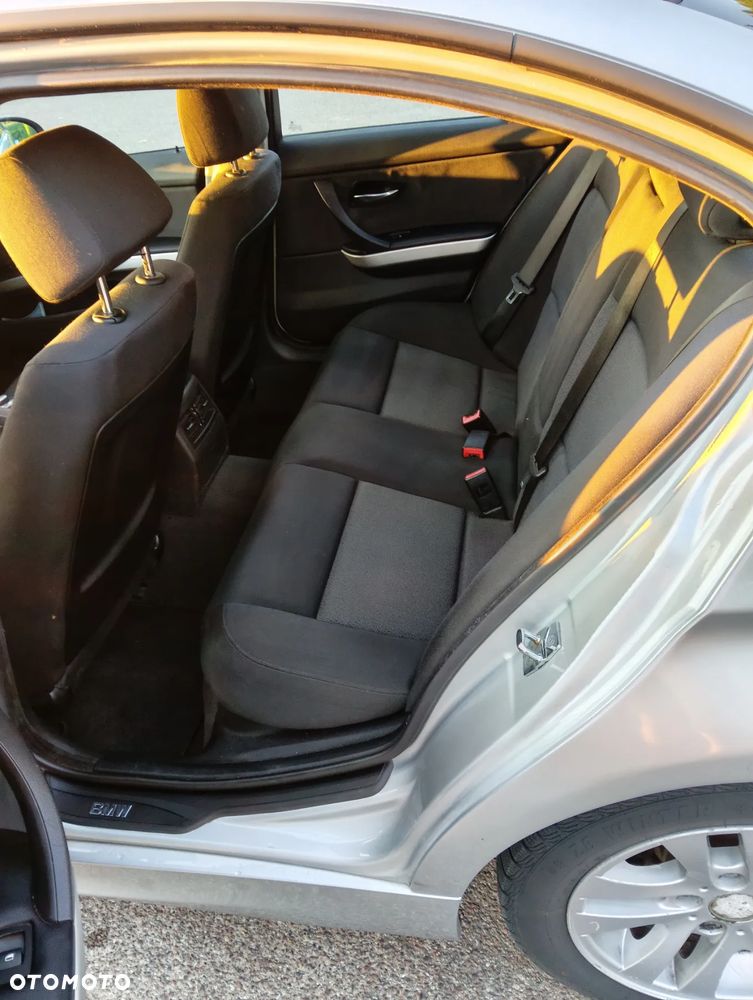 BMW Seria 3 320i - 13