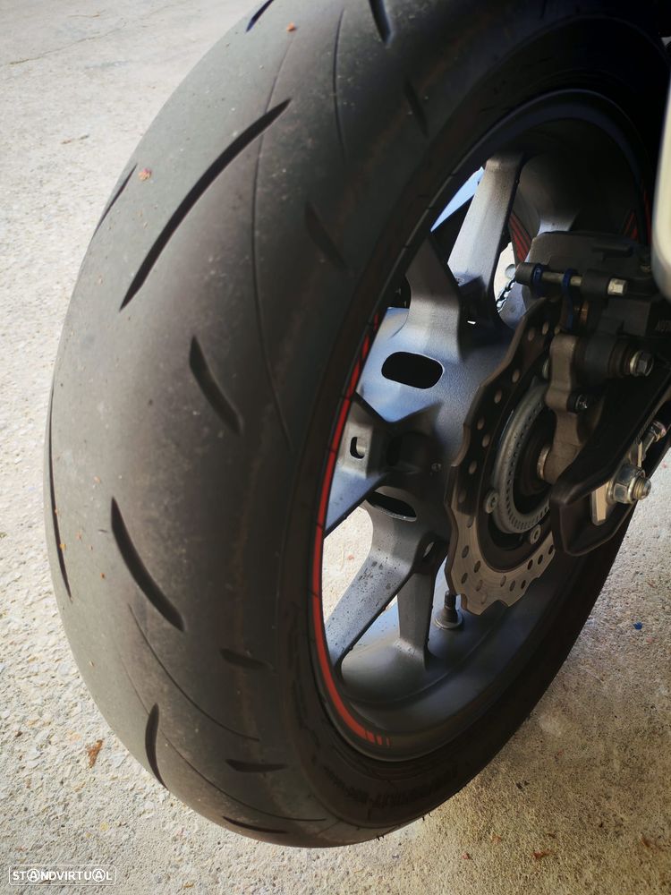 Honda Hornet 750 SP - 10