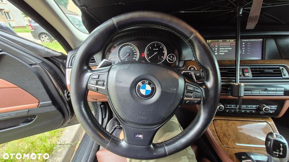 BMW Seria 5 535d xDrive - 17