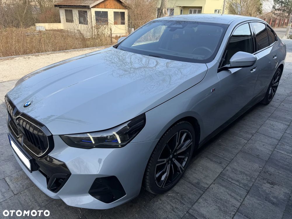 BMW Seria 5 ver-520d-xdrive-mhev-m-sport - 22