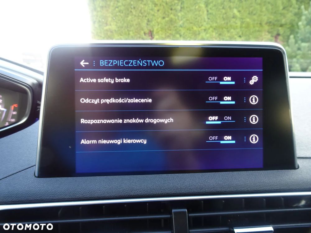 Peugeot 3008 1.5 BlueHDi Allure Pack S&S EAT8 - 35