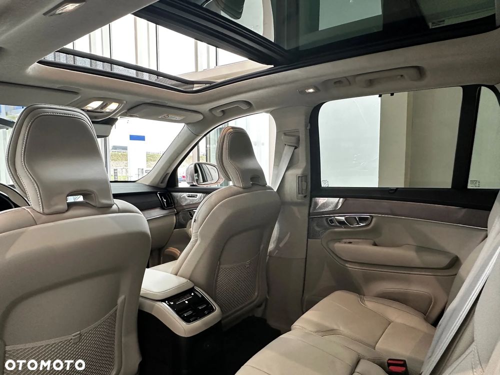 Volvo XC 90 T8 AWD Plug-In Hybrid Ultimate Bright 7os - 12