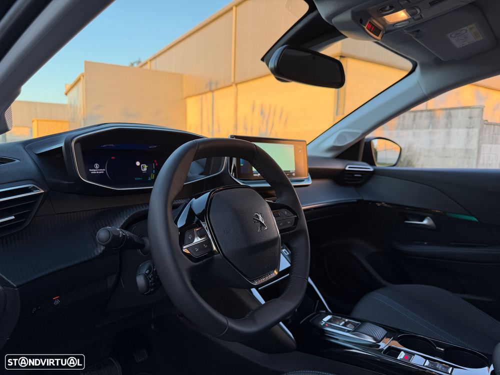 Peugeot e-208 Allure Pack - 19