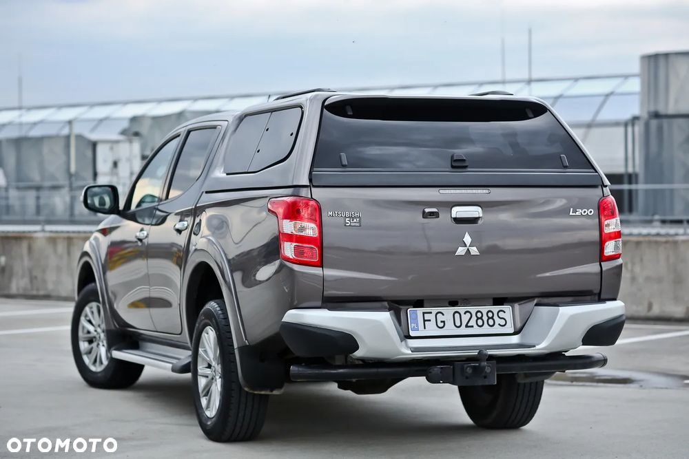 Mitsubishi L200 - 10
