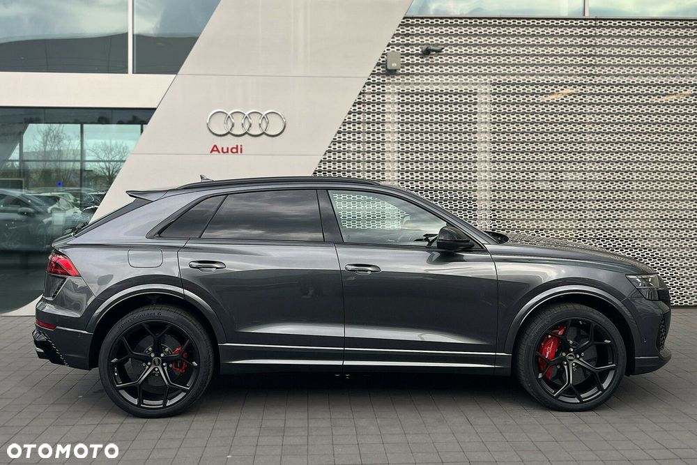 Audi RS Q8 - 11