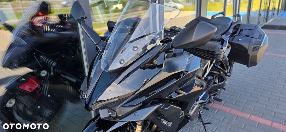 Suzuki GSX - 29