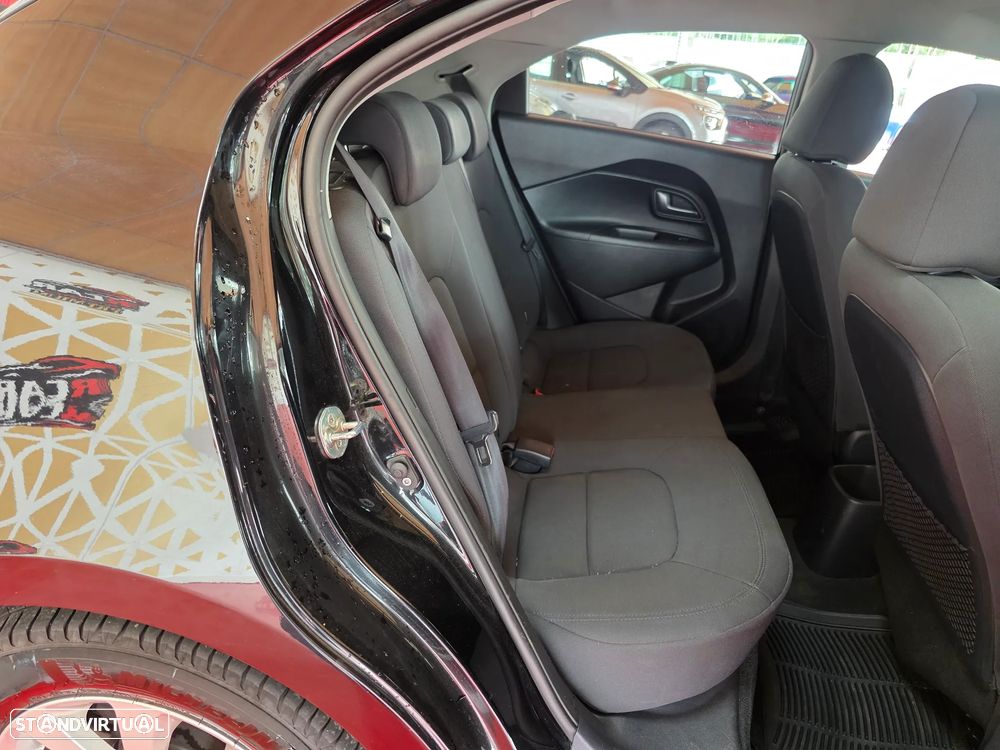 Kia Rio 1.1 CRDi - 30
