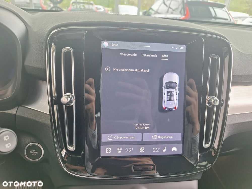 Volvo XC 40 B3 Plus Dark - 22