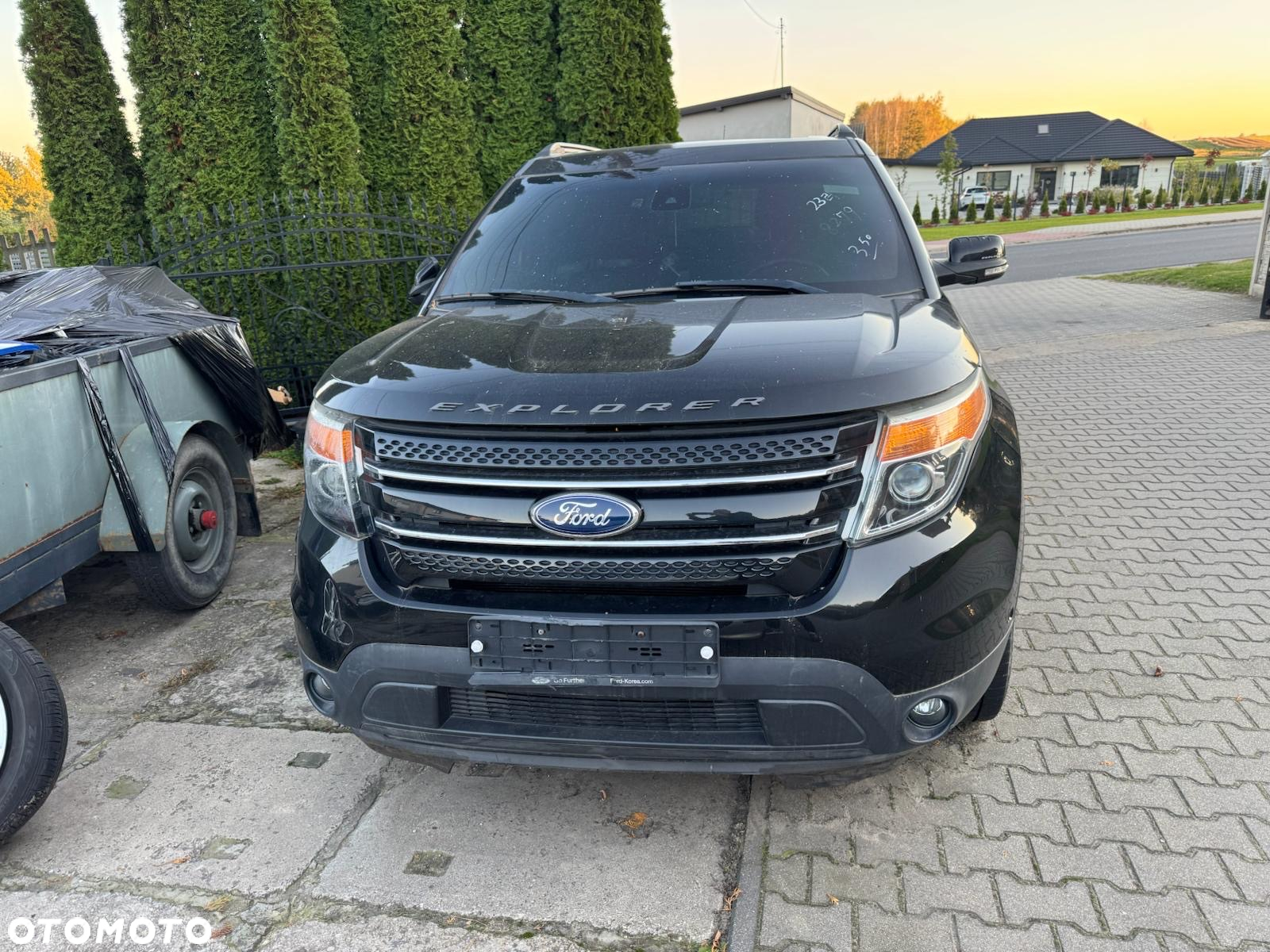 Ford Explorer - 2