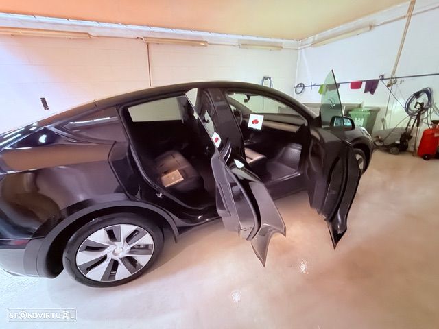 Tesla Model Y RWD - 18