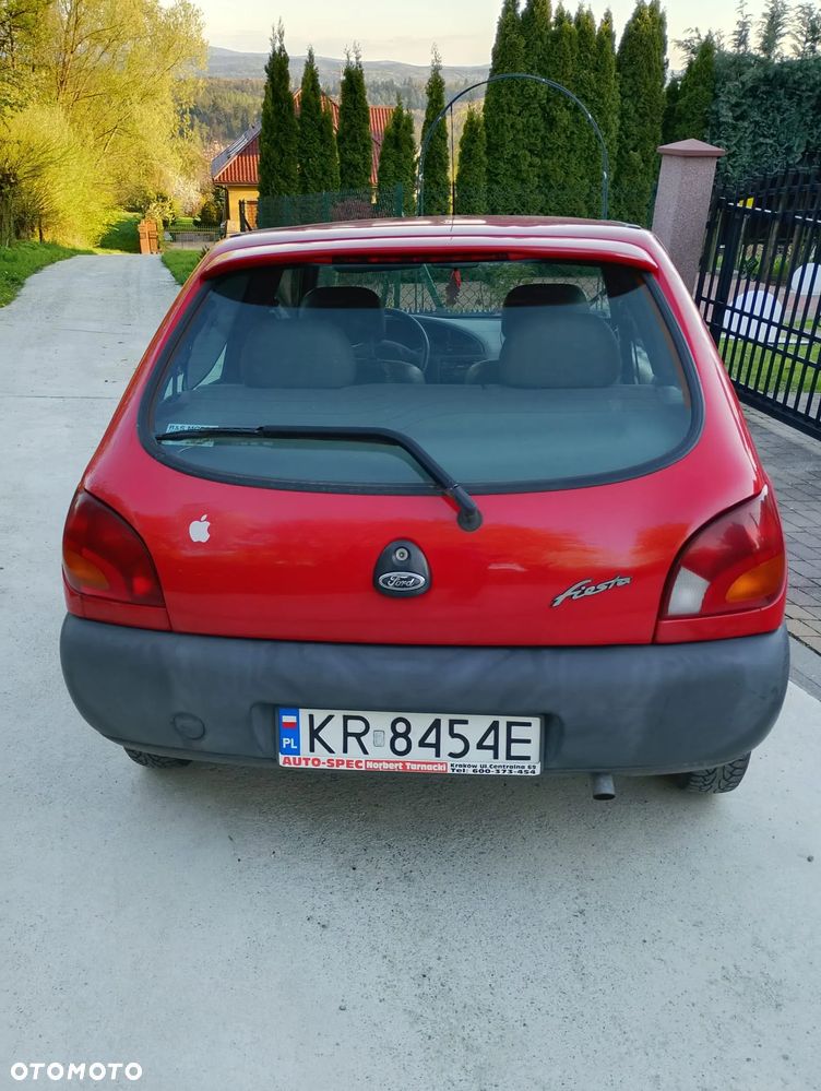 Ford Fiesta 1.3 - 4