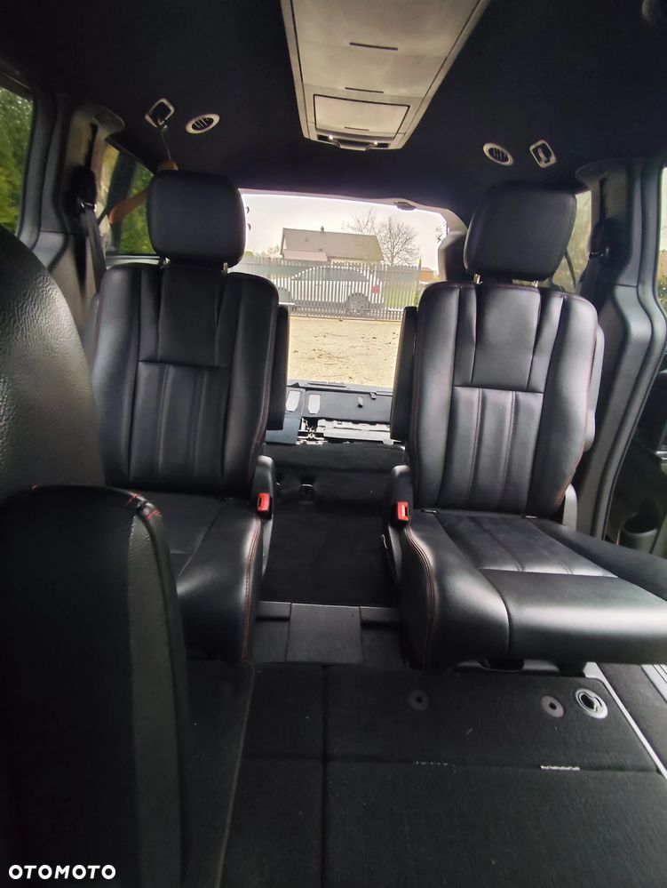 Dodge Grand Caravan 3.6 R/T - 18