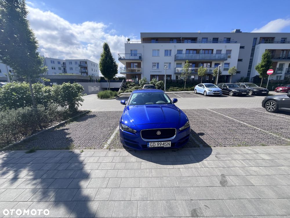 Jaguar XE 2.0 D Pure - 1