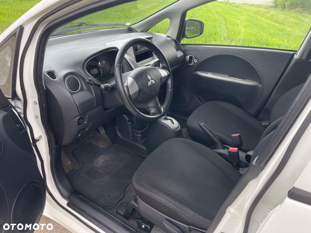 Mitsubishi i-MiEV Standard - 10