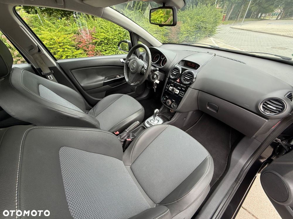 Opel Corsa 1.2 16V Cosmo EasyTronic - 10
