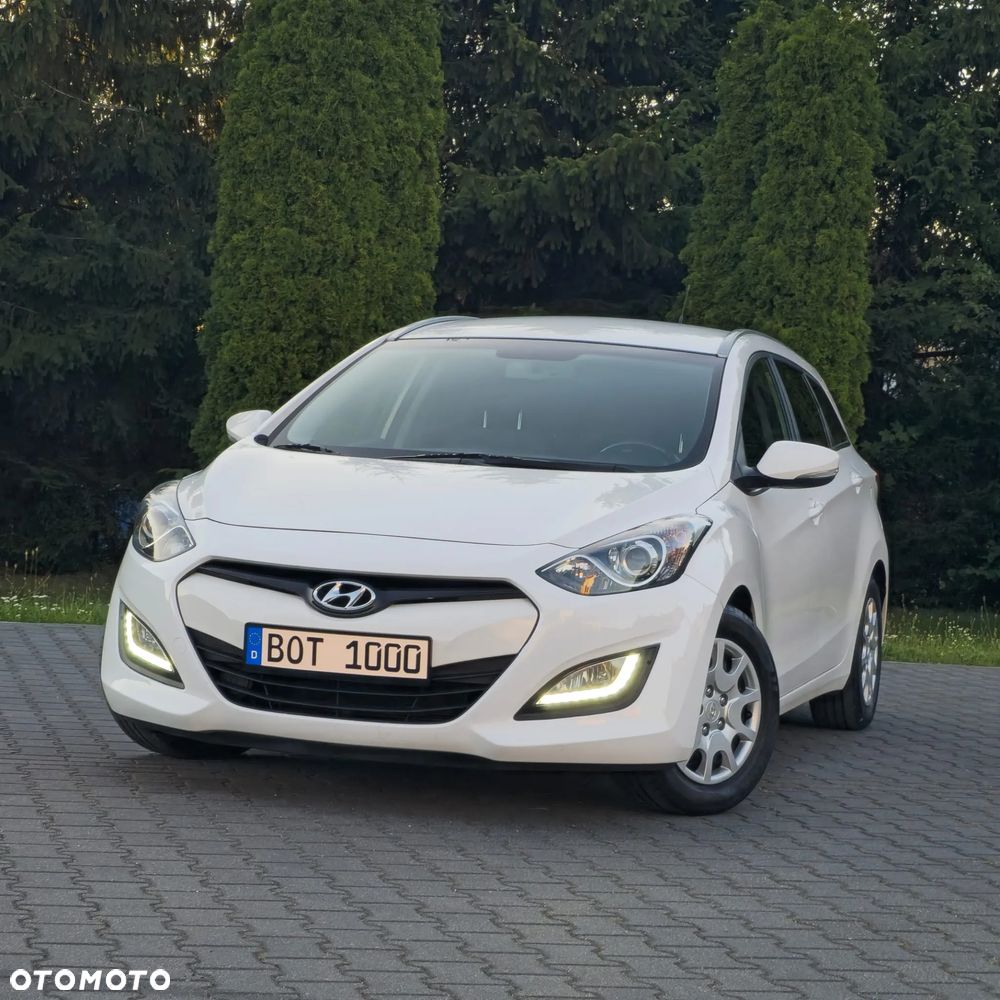 Hyundai i30 blue Kombi 1.6 GDi Passion - 1