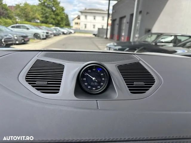 Porsche Cayenne E-Hybrid - 11