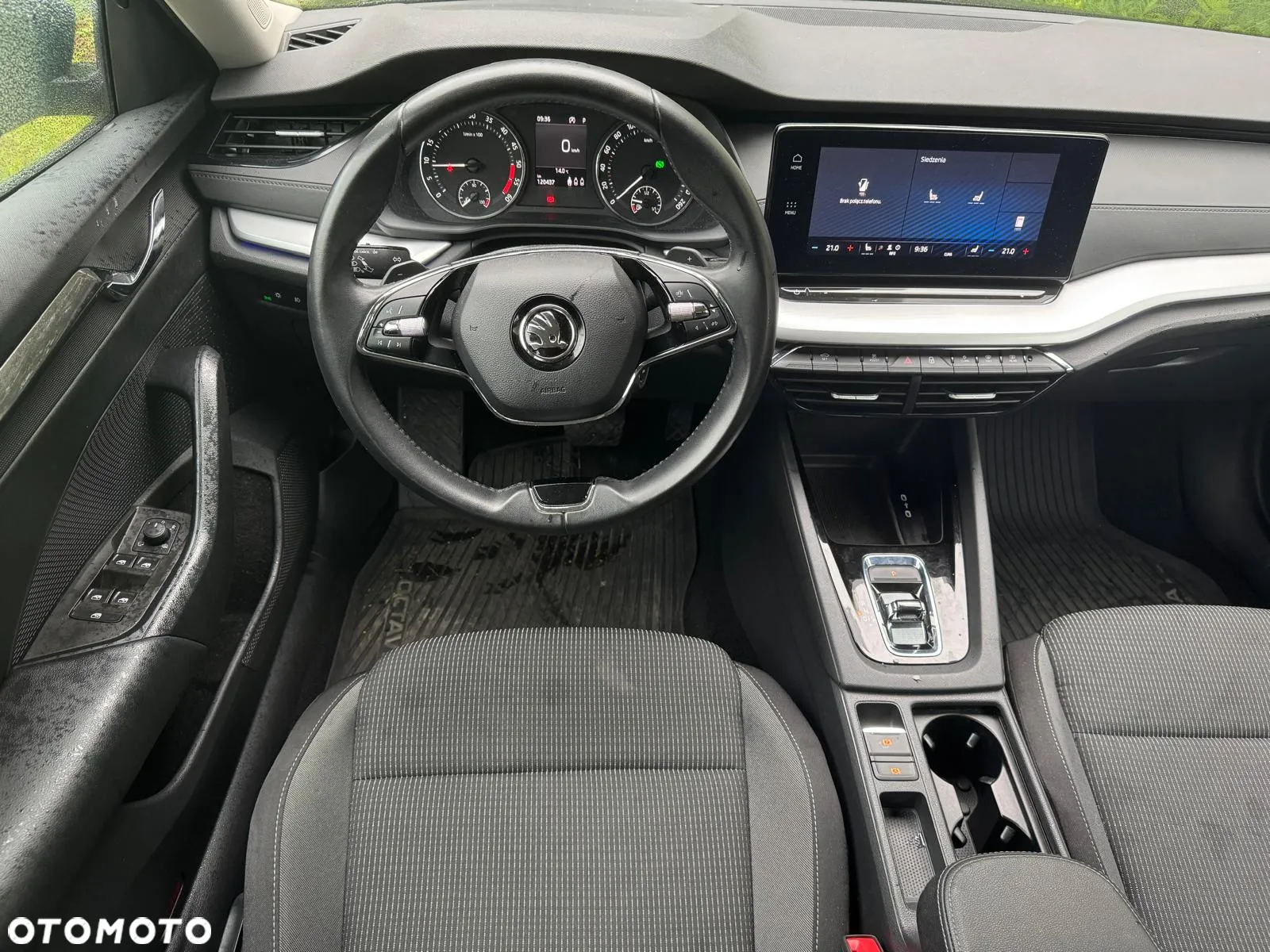 Skoda Octavia Combi 2.0 TDI DSG Ambition - 25