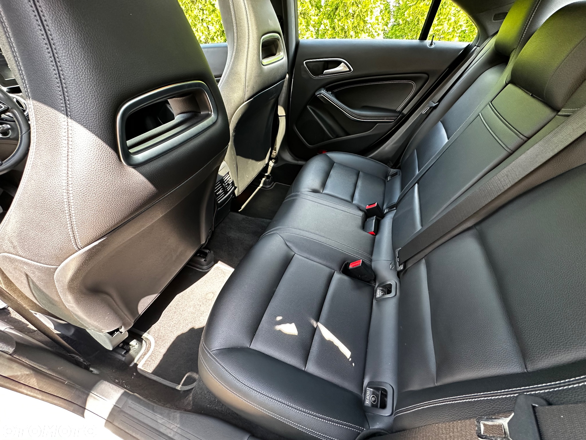 Mercedes-Benz CLA 250 4-Matic - 12