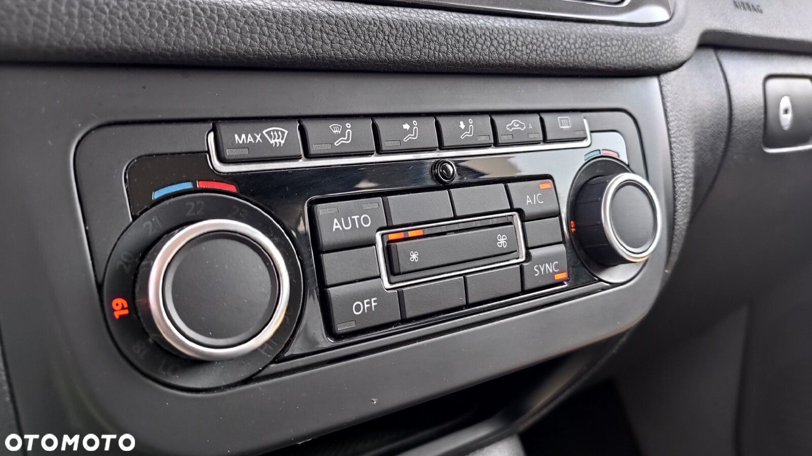 Volkswagen Tiguan - 15