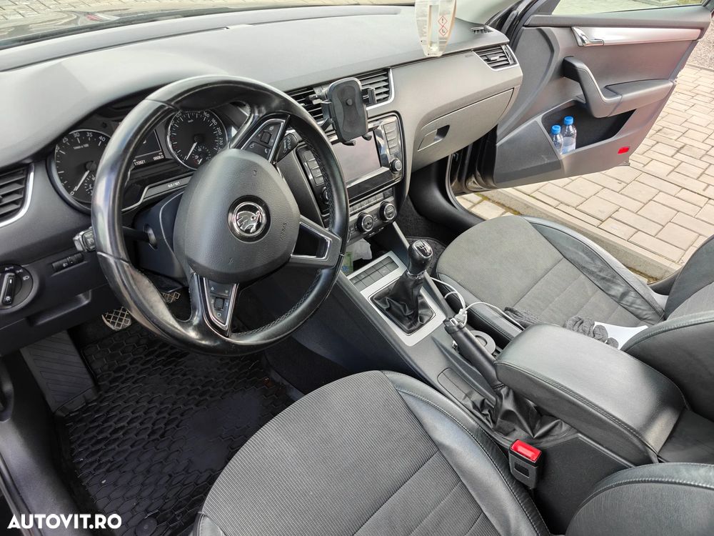 Skoda Octavia 2.0 TDI ELEGANCE - 5