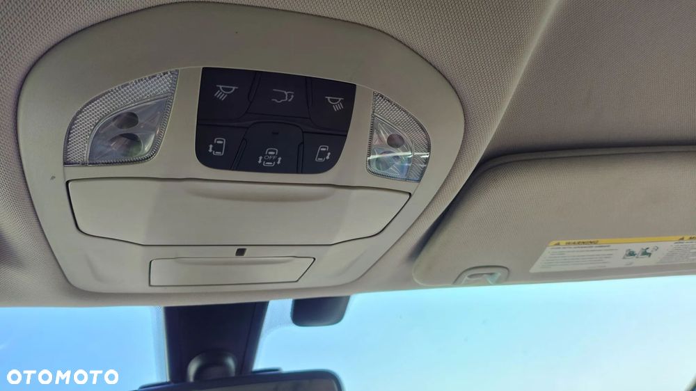 Chrysler Pacifica - 21