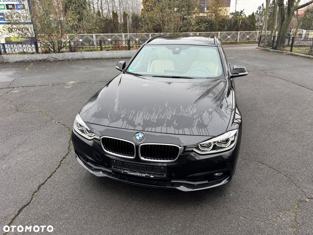 BMW Seria 3 320i Luxury Line - 2