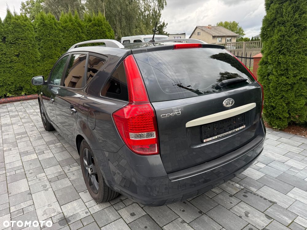 Kia Ceed - 6