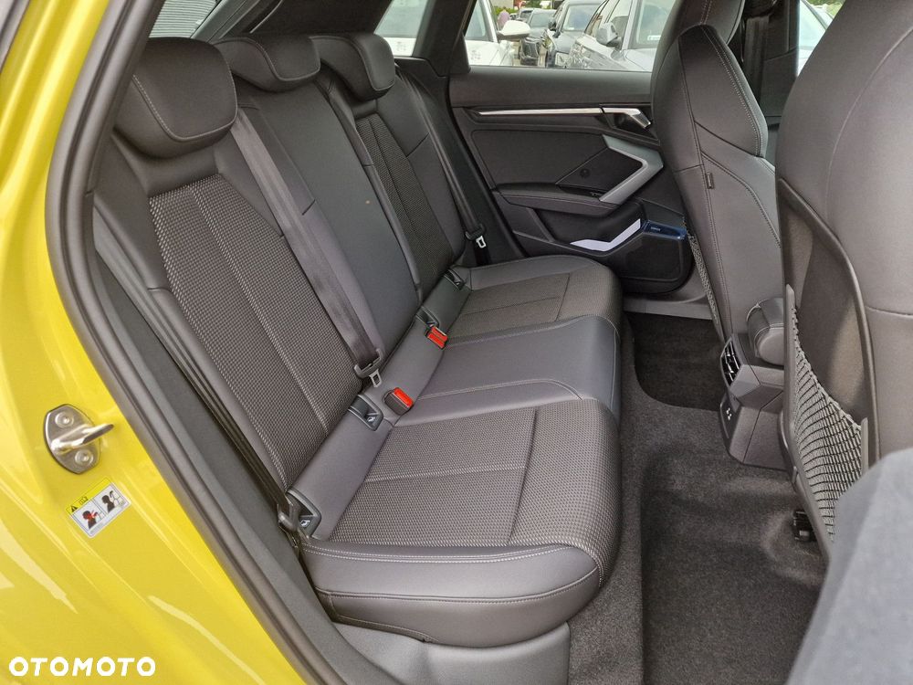 Audi A3 Sportback - 13