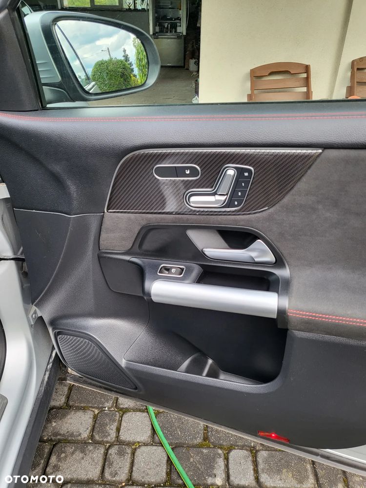 Mercedes-Benz GLA 220 d 4Matic 8G-DCT AMG Line - 9