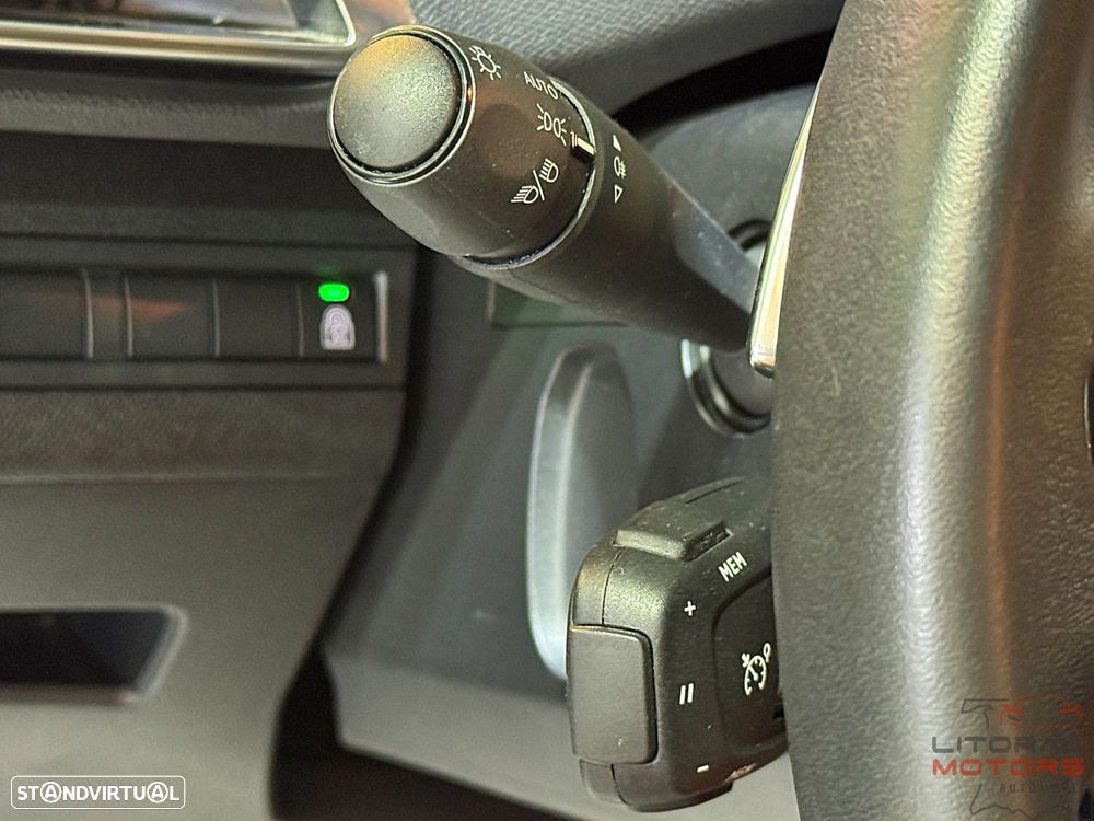 Peugeot 5008 1.2 PureTech Allure EAT8 - 22
