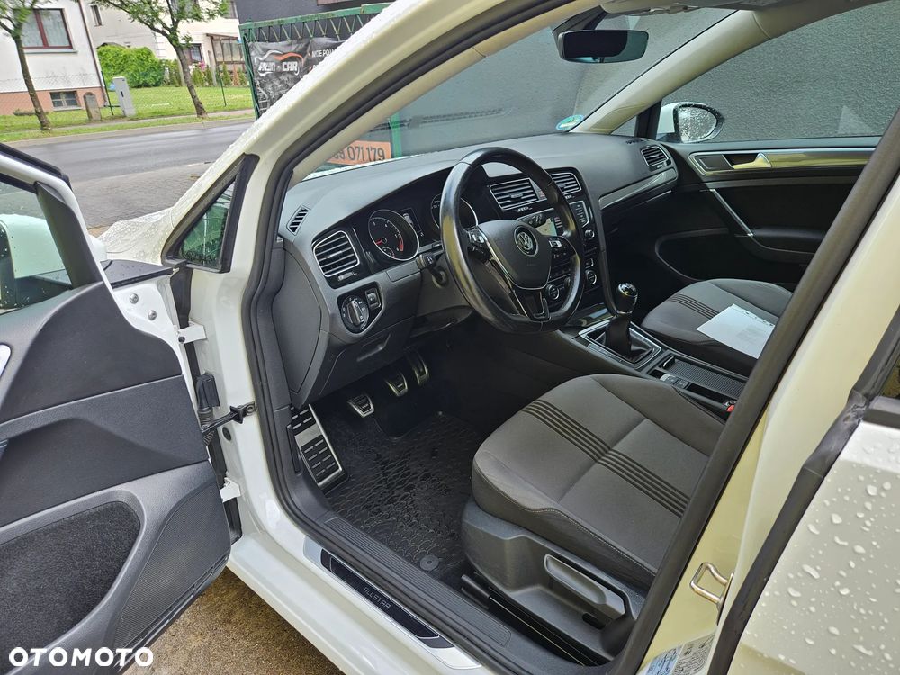 Volkswagen Golf 2.0 TDI BlueMotion Technology Allstar - 11