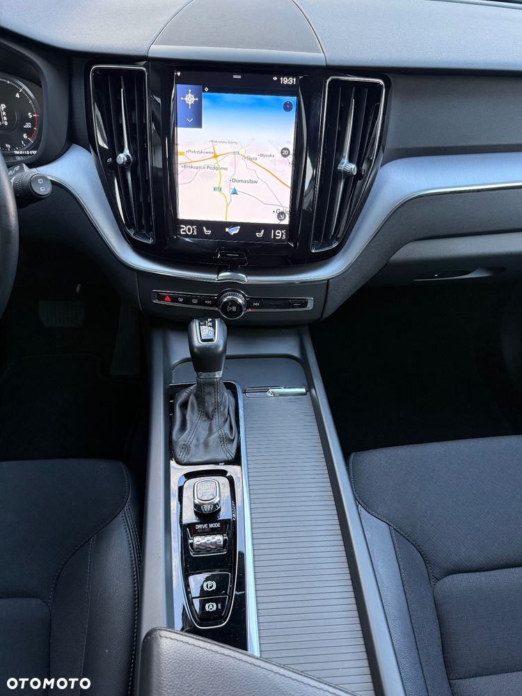 Volvo XC 60 D4 Geartronic Momentum Pro - 29