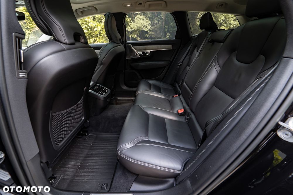 Volvo V90 Cross Country B5 D AWD Ultimate - 21