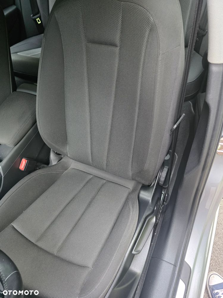 Audi A4 Avant 2.0 TDI DPF clean diesel quattro S tronic Attraction - 15
