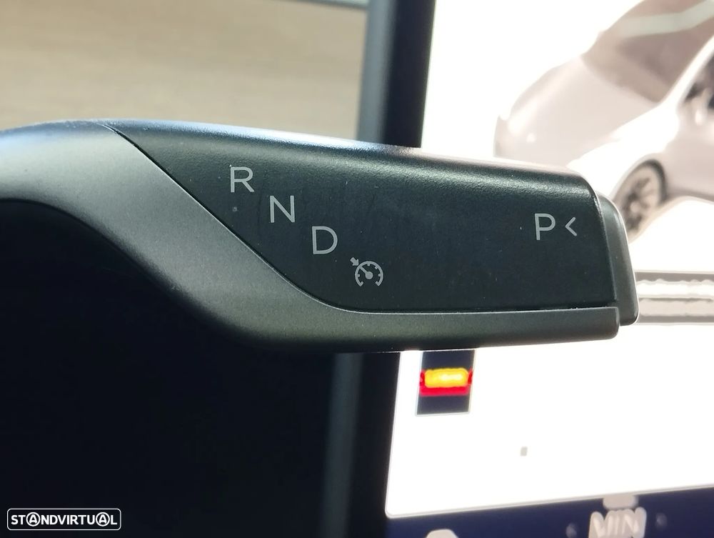 Tesla Model Y Long Range Tração Integral - 26