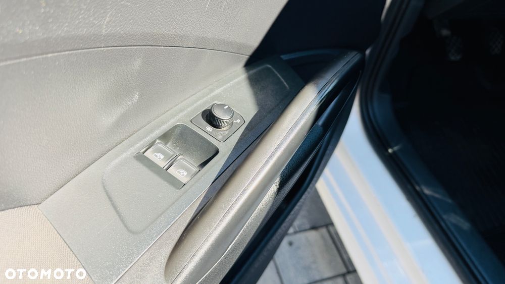 Skoda Fabia 1.0 TSI Ambition - 10