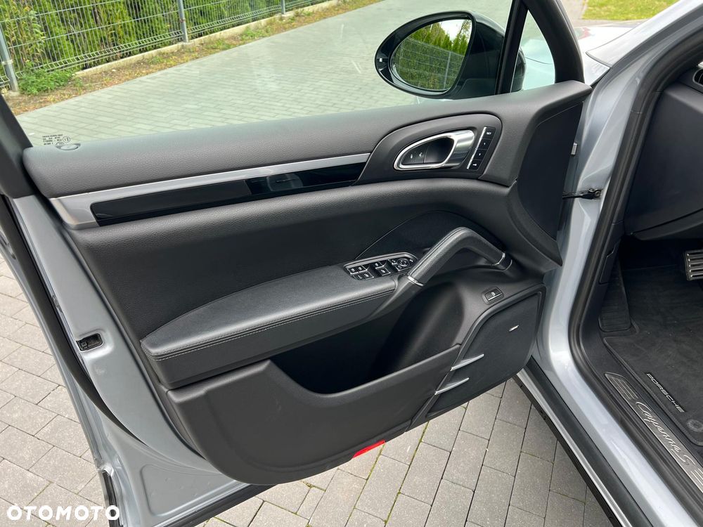 Porsche Cayenne - 15
